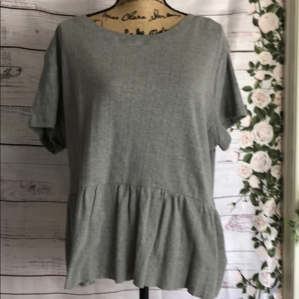 Lauren Conrad gray peplum top XXL - Picture 2 of 4